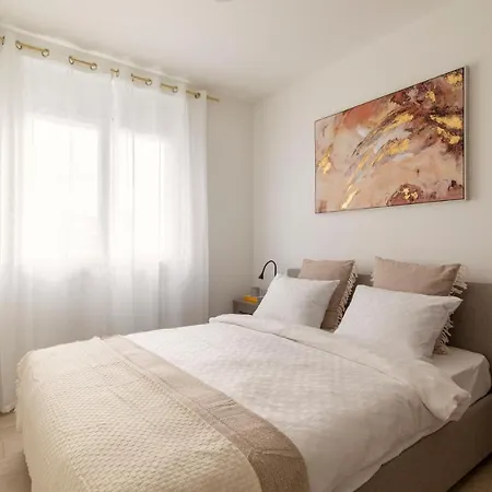 Superior - Free Parking Appartement