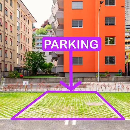 Superior - Free Parking 盧加諾